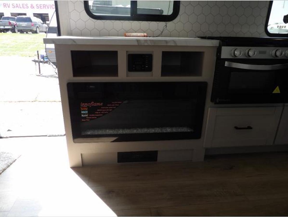 New 2026 Jayco Jay Feather 19MRK