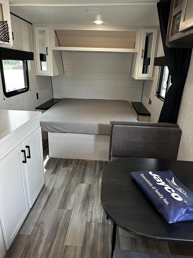 Used Used 2024 Jayco Jay Flight SLX 195RB