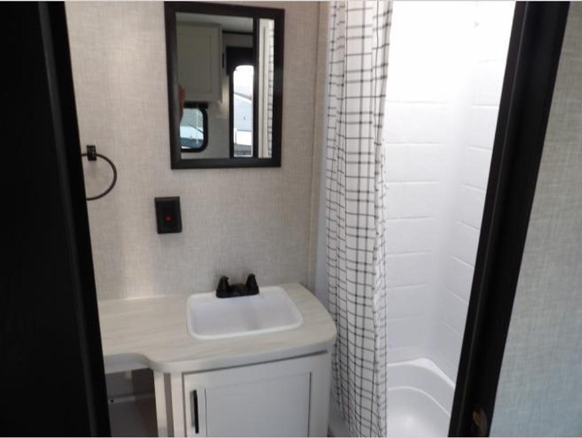 Used Used 2025 Jayco Jay Flight SLX 210QB