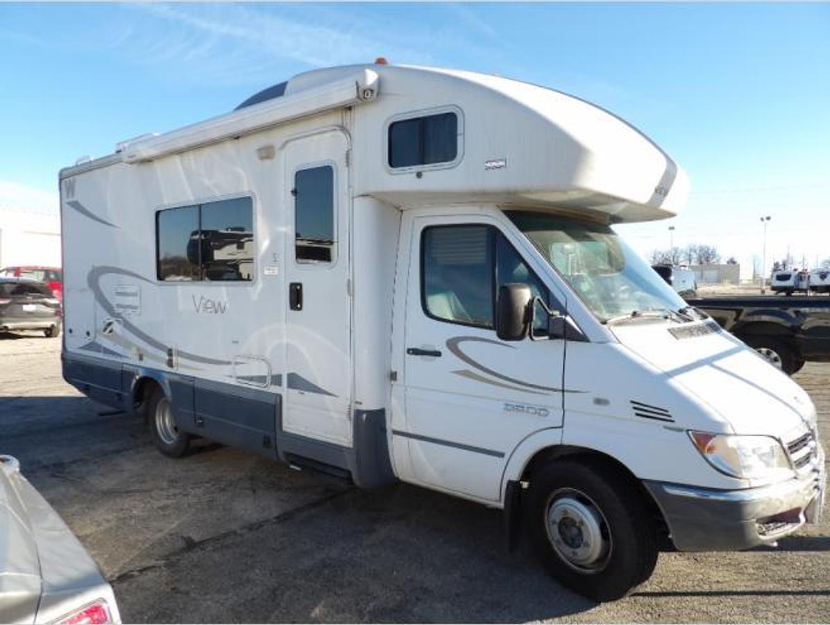 Used Used 2007 Winnebago Outlook 19rb