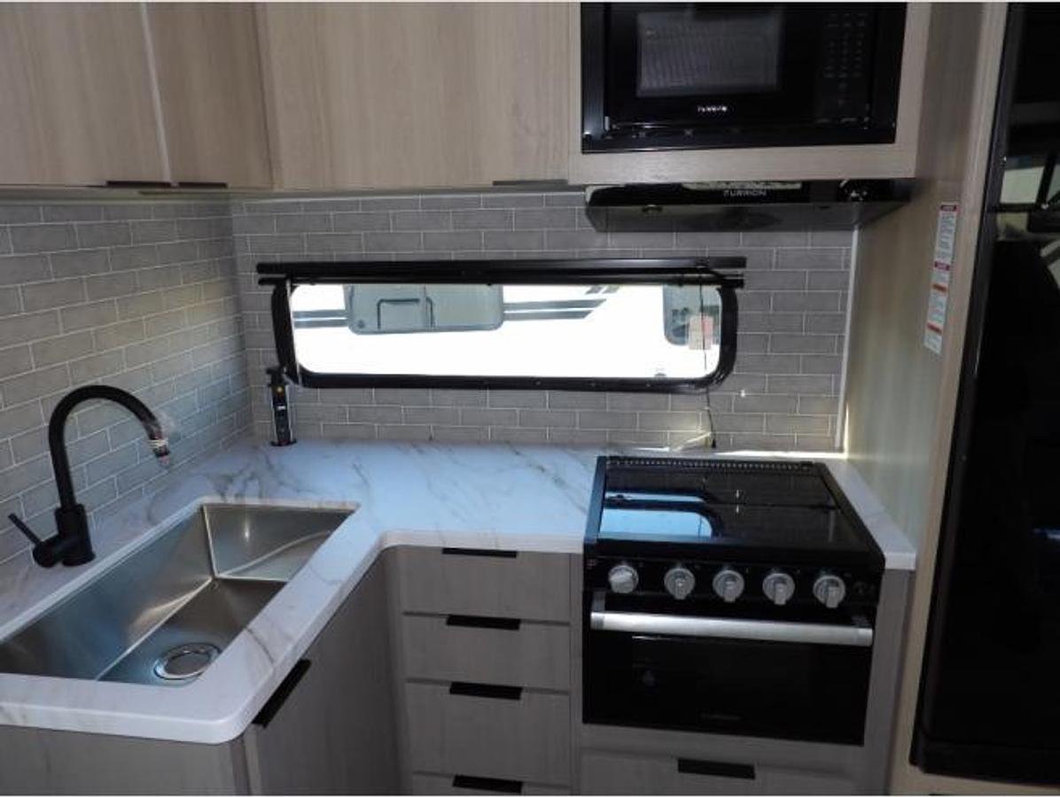 New 2025 Dutchmen RV Kodiak Ultra-Lite 260RBSL