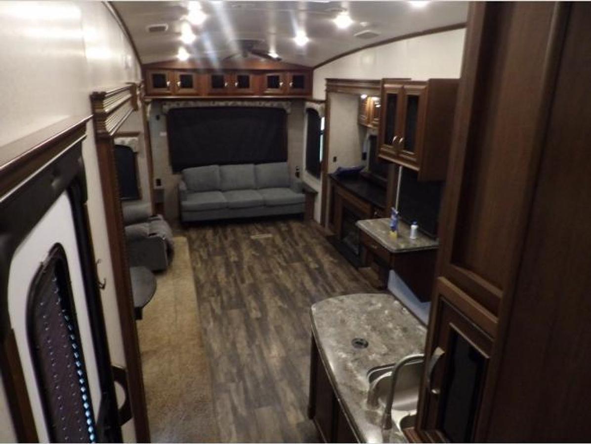 Used Used 2017 Jayco Pinnacle 36RSQS