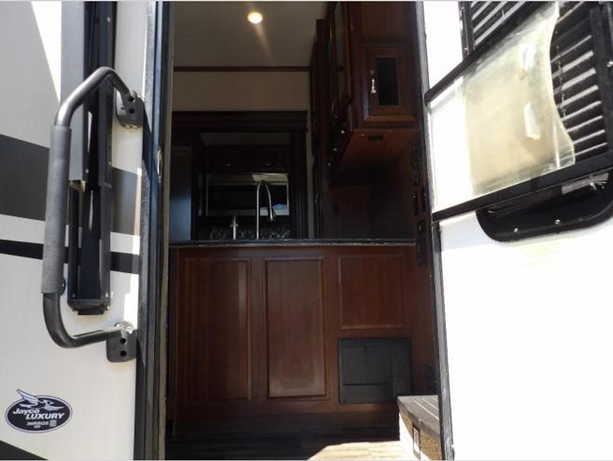 Used Used 2017 Jayco Pinnacle 36RSQS