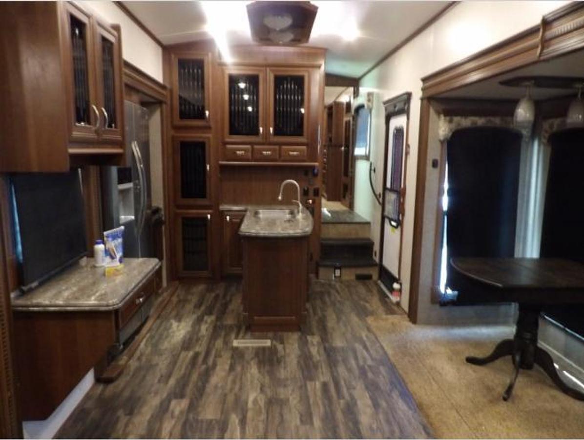 Used Used 2017 Jayco Pinnacle 36RSQS