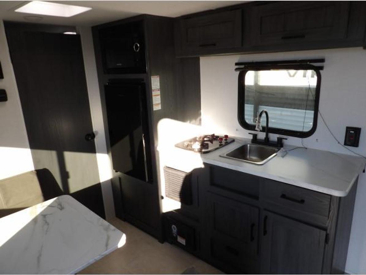 New 2026 Dutchmen RV Aspen Trail 17RB