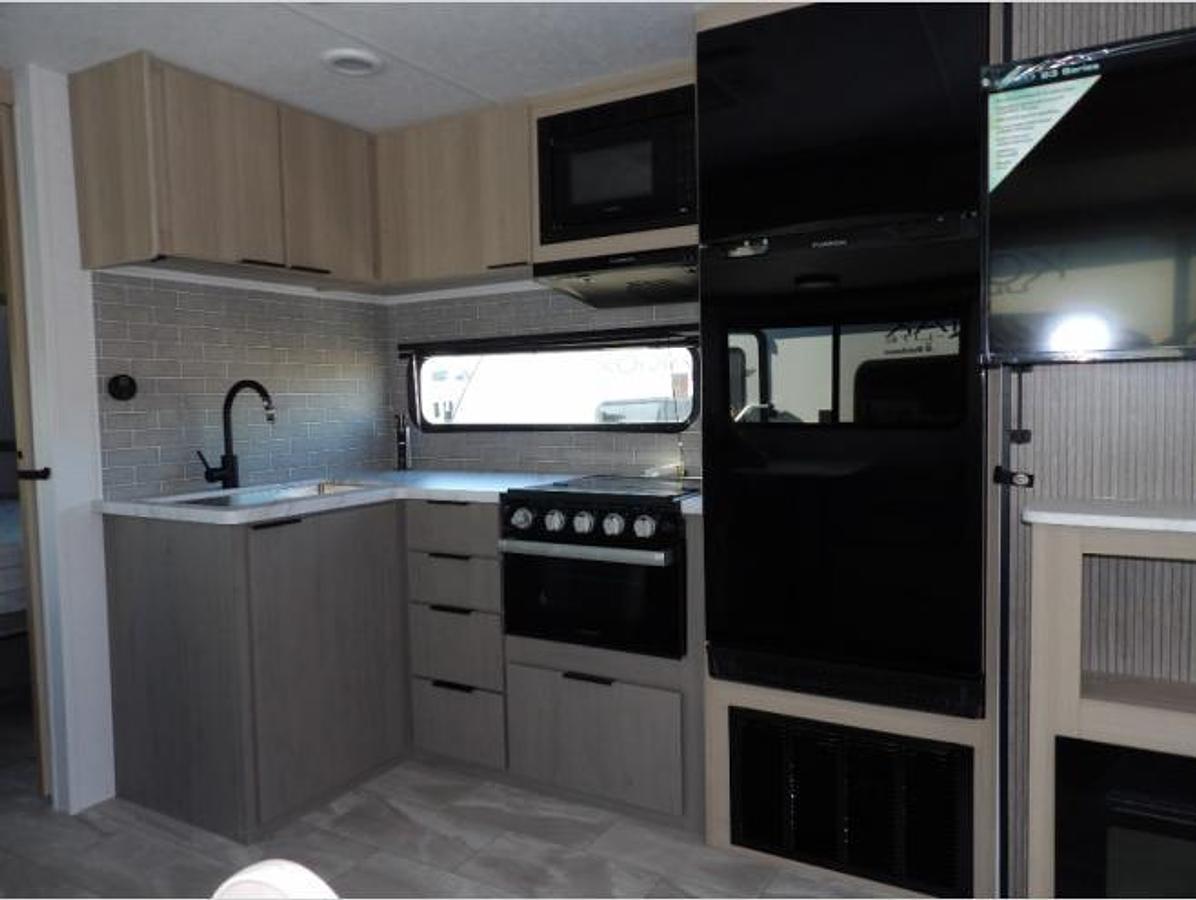 New 2025 Dutchmen RV Kodiak Ultra-Lite 260RBSL