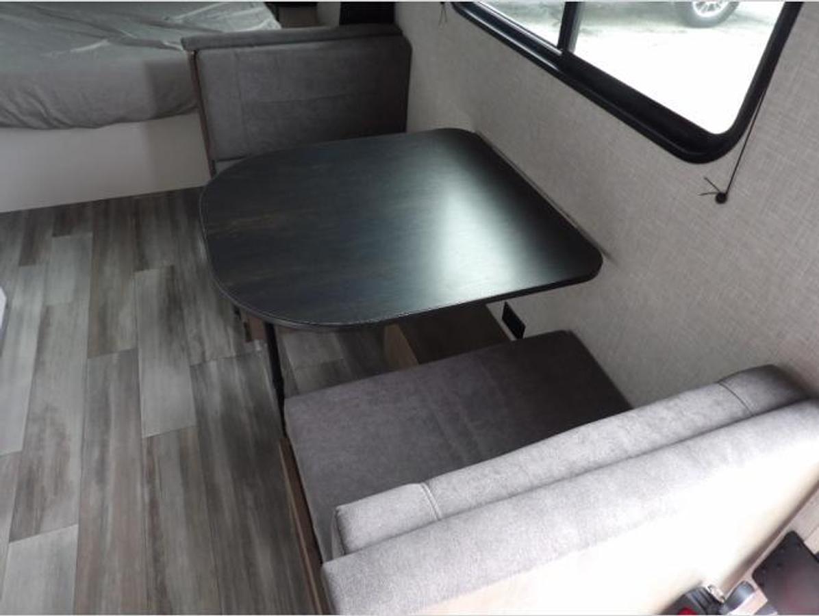 Used Used 2024 Jayco Jay Flight SLX 195RB