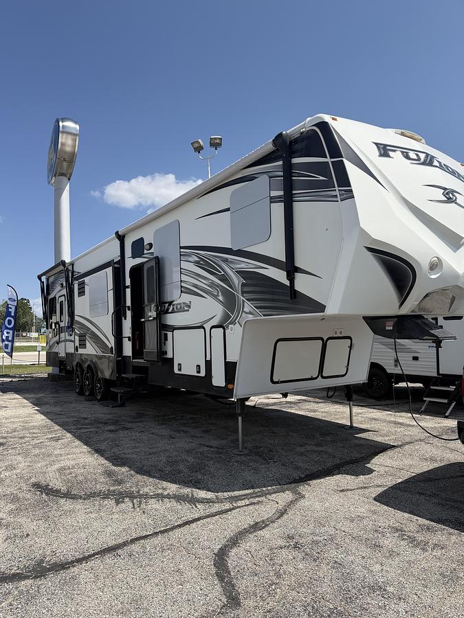 Used Used 2014 Keystone RV Fuzion 404 Chrome