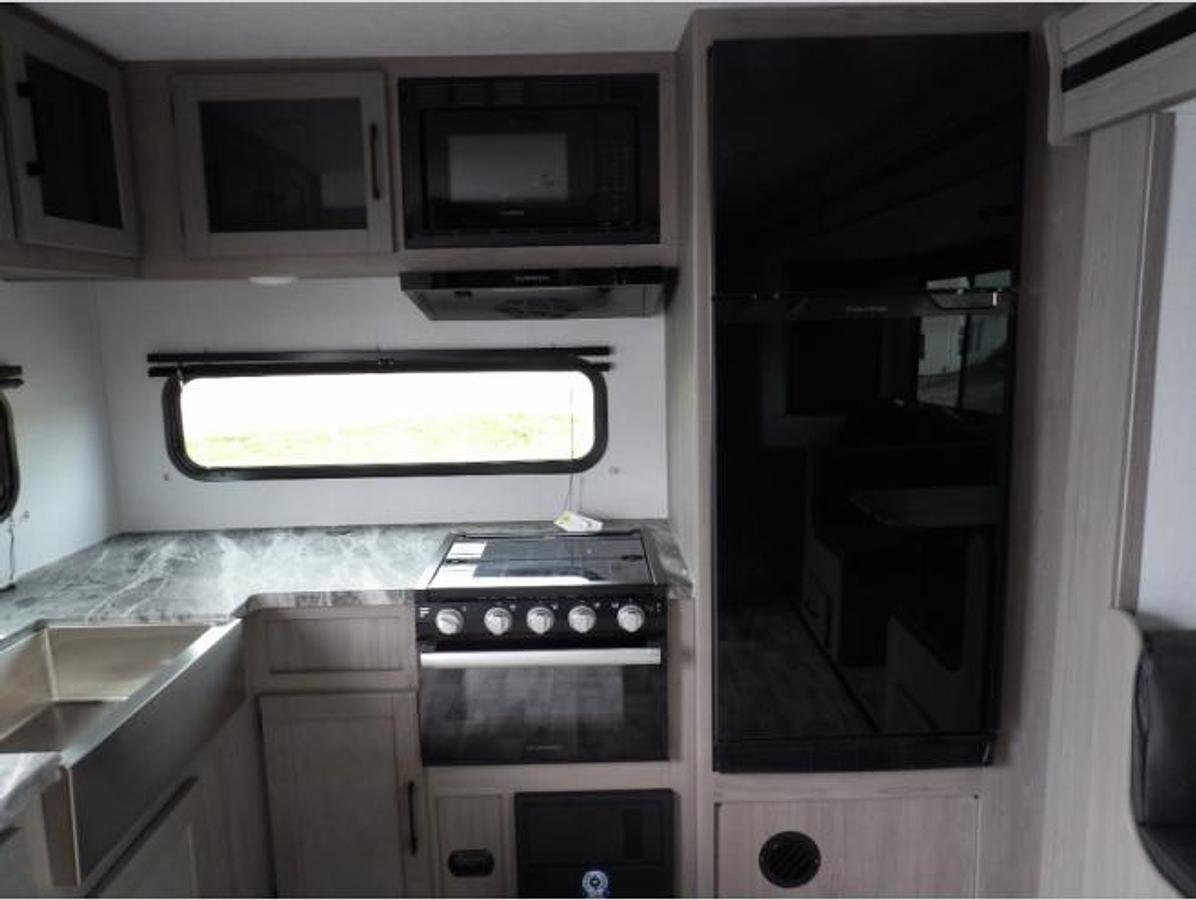 New 2023 Dutchmen RV Kodiak Ultra-Lite 257RKSL