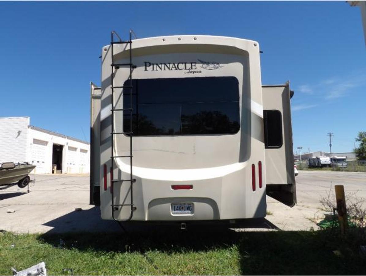 Used Used 2017 Jayco Pinnacle 36RSQS
