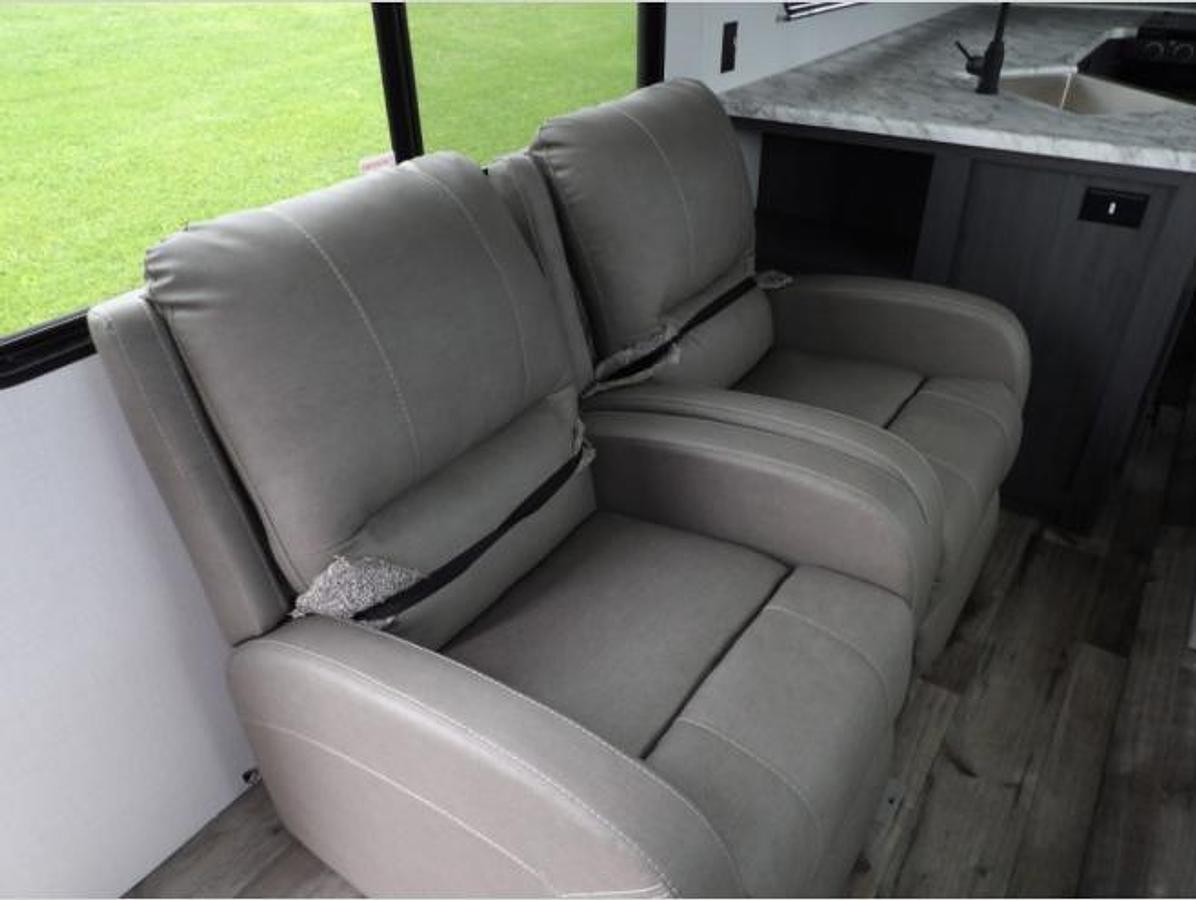 New 2025 Dutchmen RV Aspen Trail 2880RKS