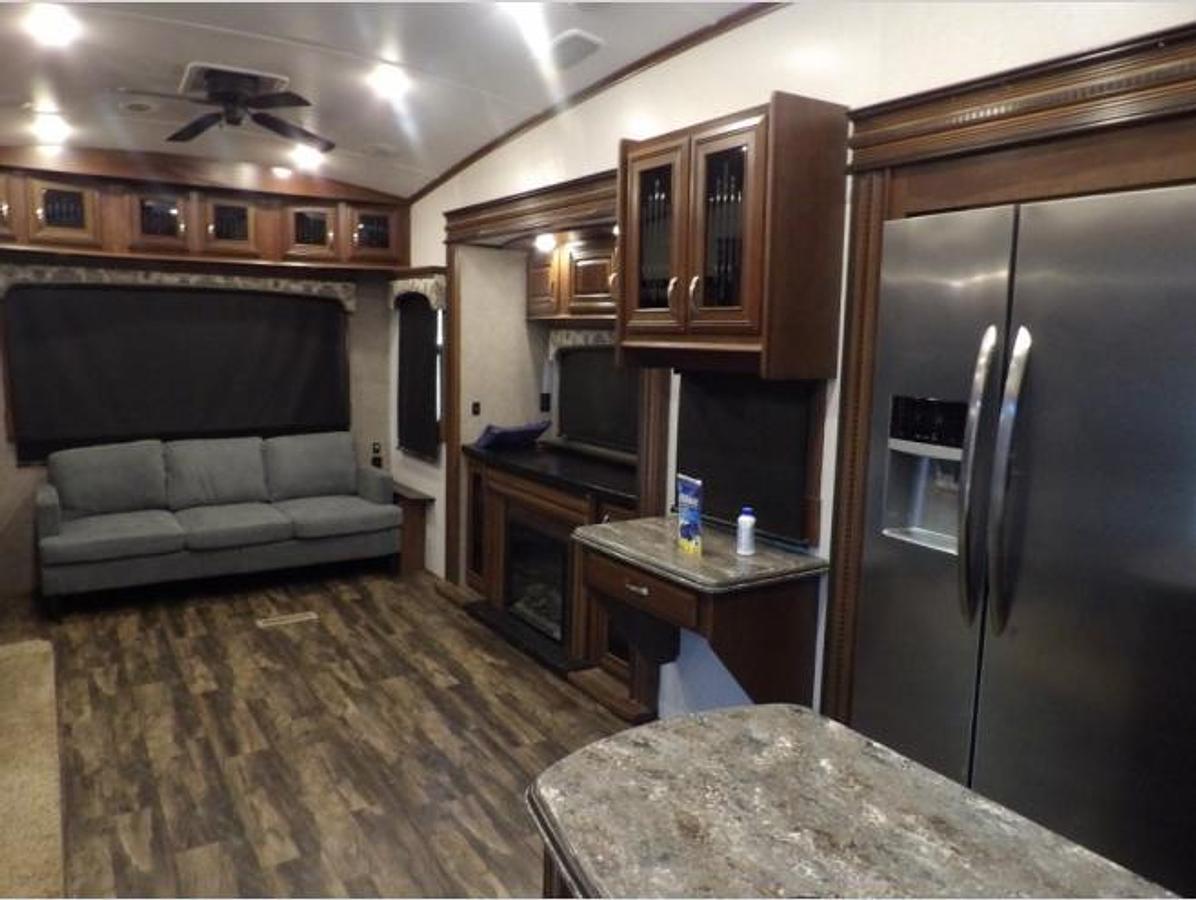 Used Used 2017 Jayco Pinnacle 36RSQS