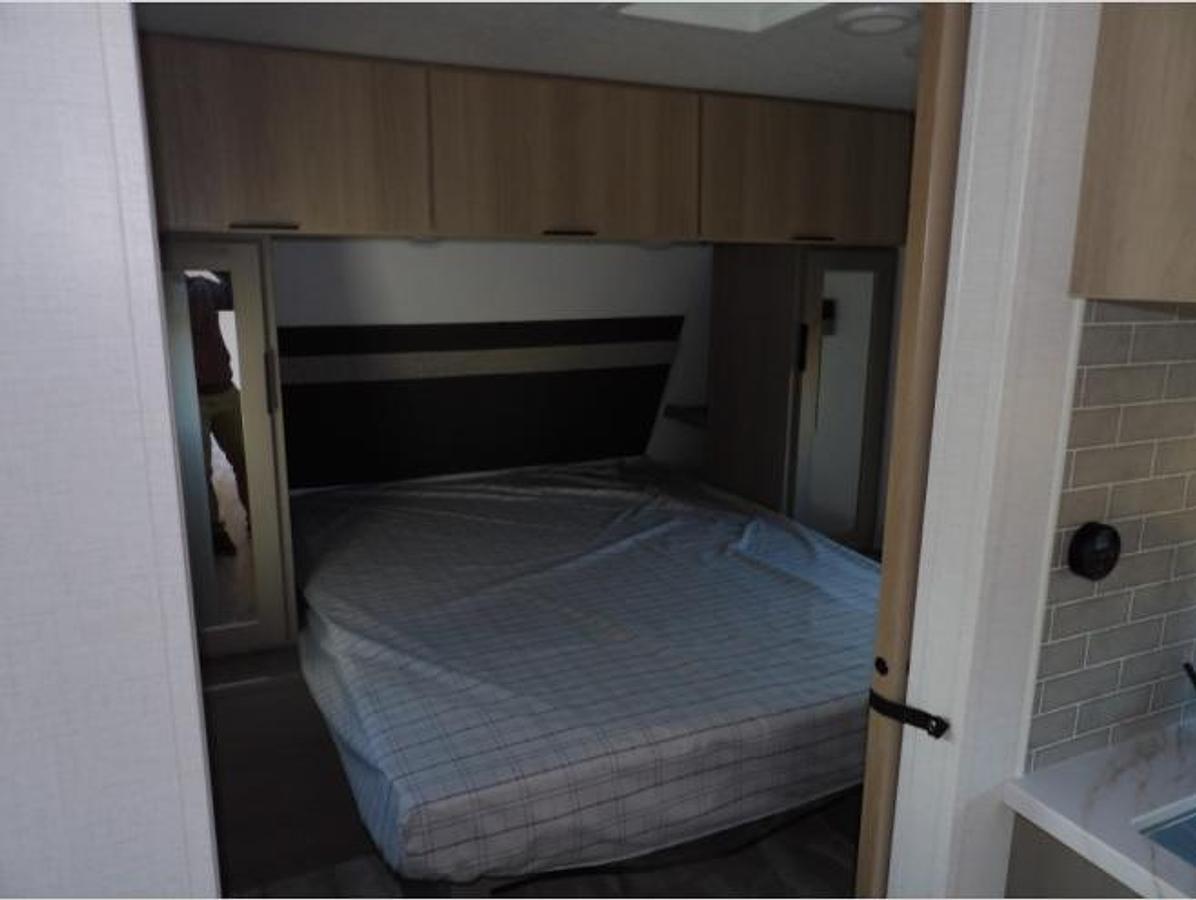 New 2025 Dutchmen RV Kodiak Ultra-Lite 260RBSL