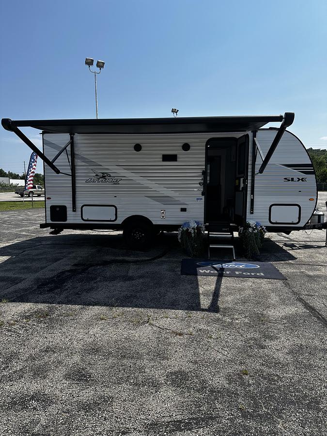 Used Used 2025 Jayco Jay Flight SLX 197MB