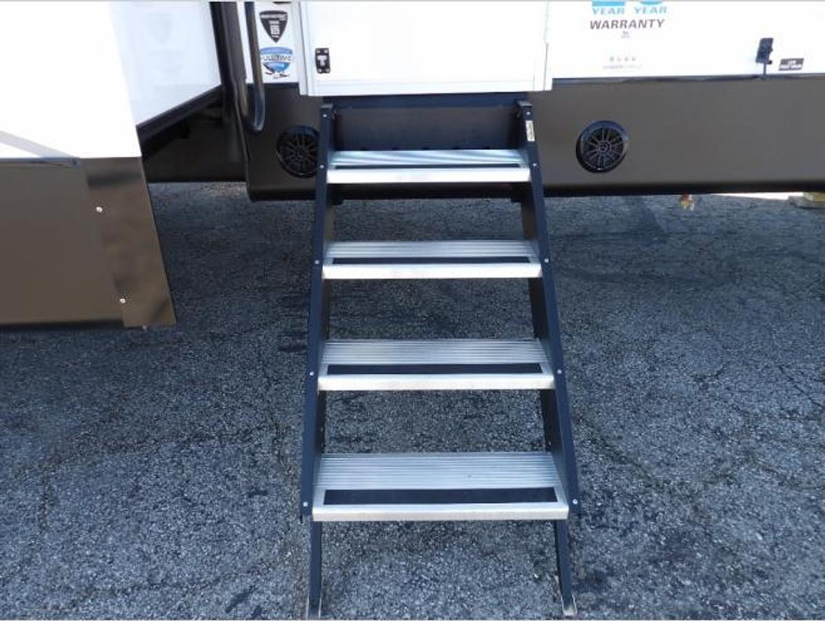 New 2026 Jayco Seismic 395