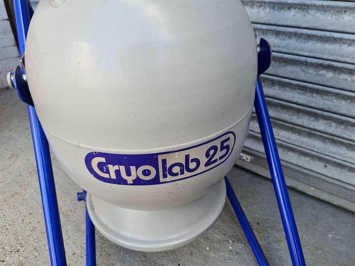 Used Statebourne Cryolab 25 Liquid Nitrogen Tank Dewar with pouring...
