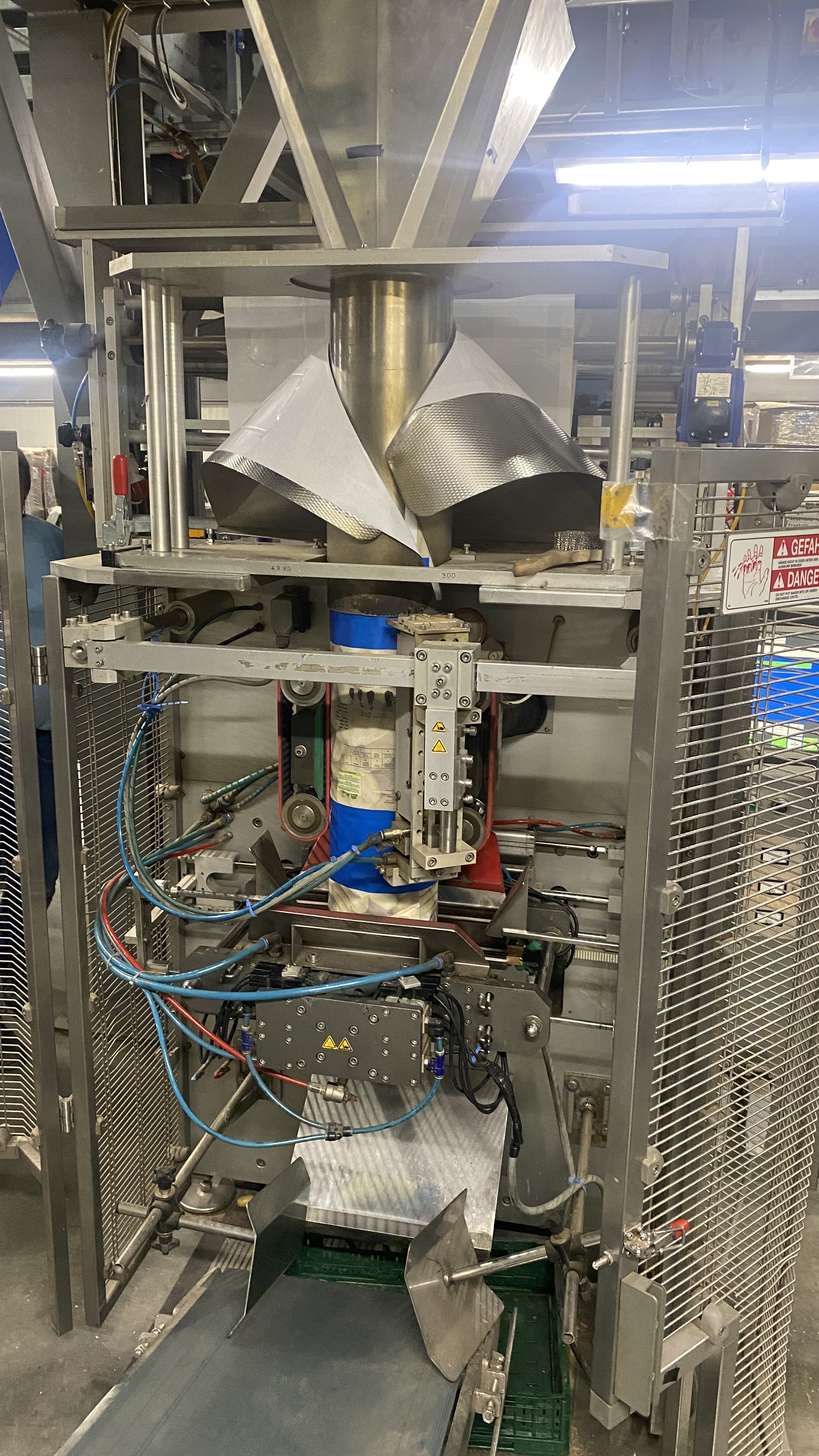 Used Innotech Revo 3800S continuous motion bagger