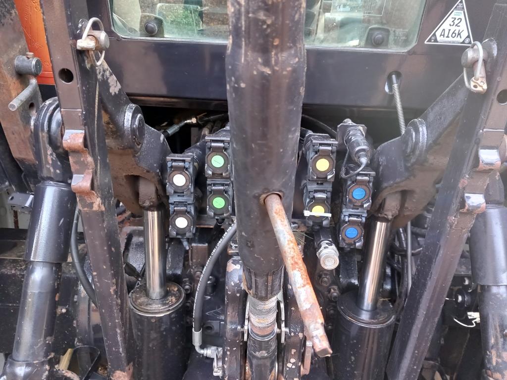Used Valtra T120 Advance 4wd Tractor