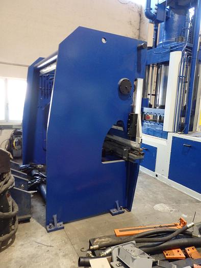 Usato Piegatrice da 40 ton usata