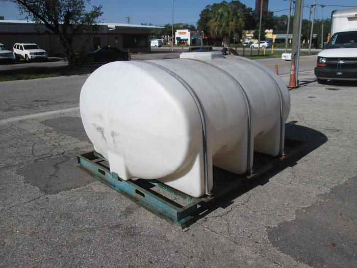 Used Skid Mounted 1000 Gallon Poly Tank