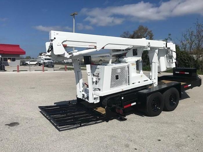 Used 2008 Versalift SST40EIH 45ft Backyard Bucket Crawler - C31650