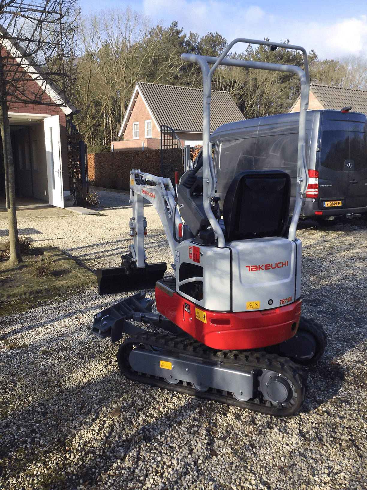 Used Takeuchi TB210R - Mini Excavator - 2021