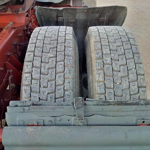 Usado 1997 Iveco Eurotech 400E30 tractor unit