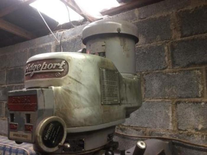 Used 1982 Bridgeport Series 1 Manual Milling Machine.