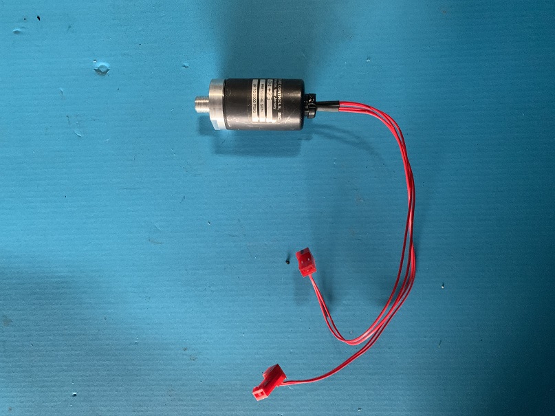 Used Pressure Controls Corporation LCD-2+25 Pressure Sensor