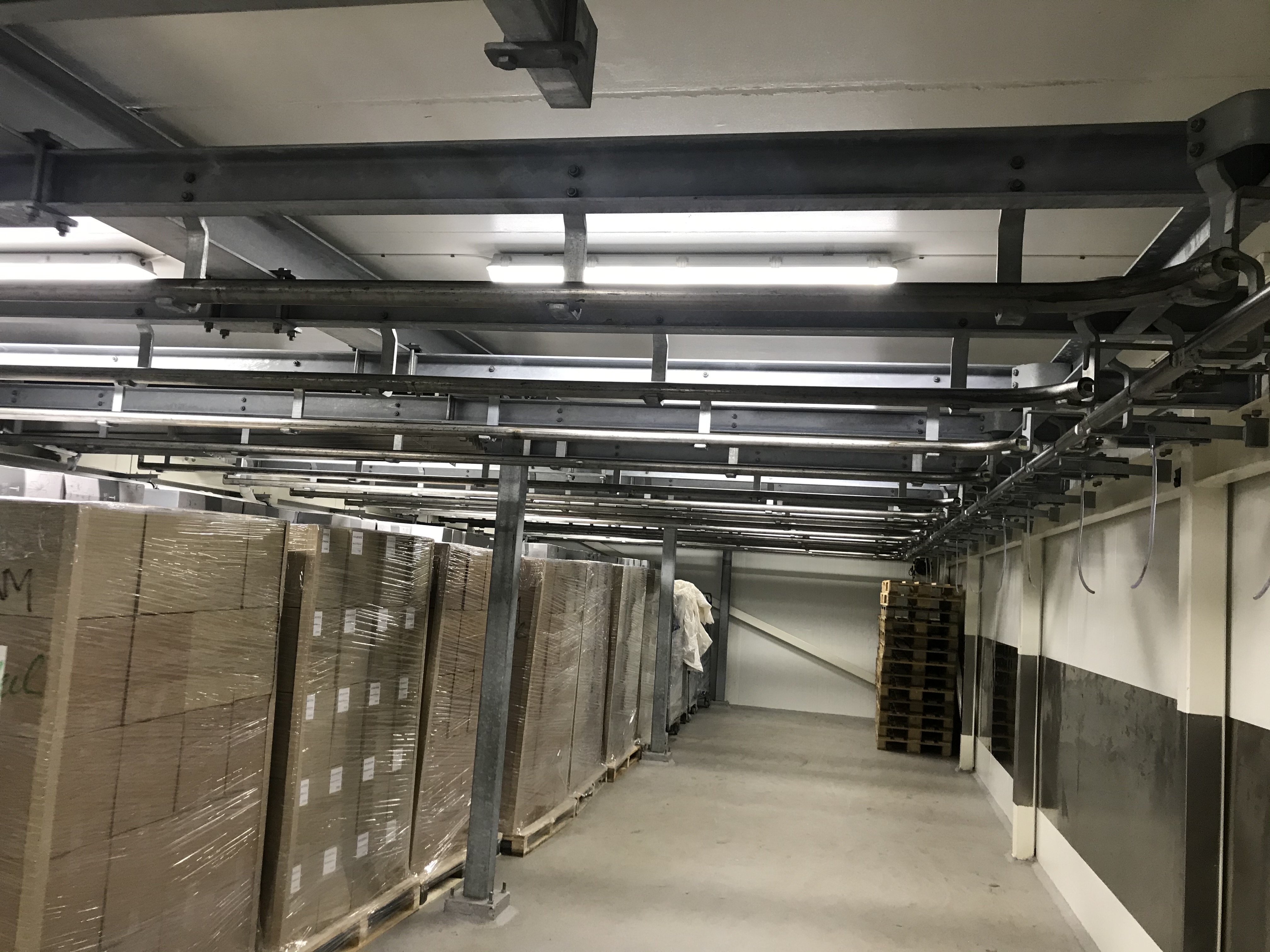 Begagnad Slaktbanor till Kylrum 14x6meter, 2 rum
