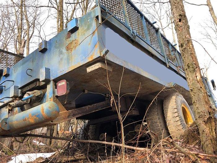 Used Ford 2200 Gallon Flatbed Water Truck