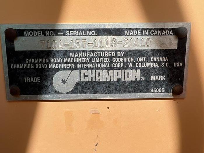 Used Champion 710A Road Grader in Great condition HB22131