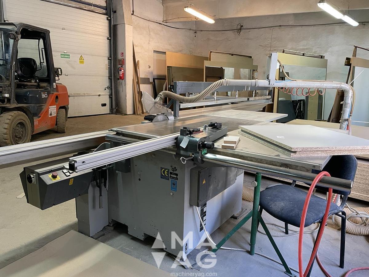 Used 2004 Altendorf F45 Sliding table saw