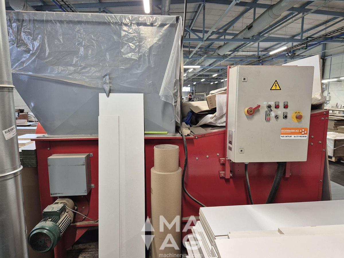 Used 1996 REINBOLD RHZR 1000 Wood Shredder