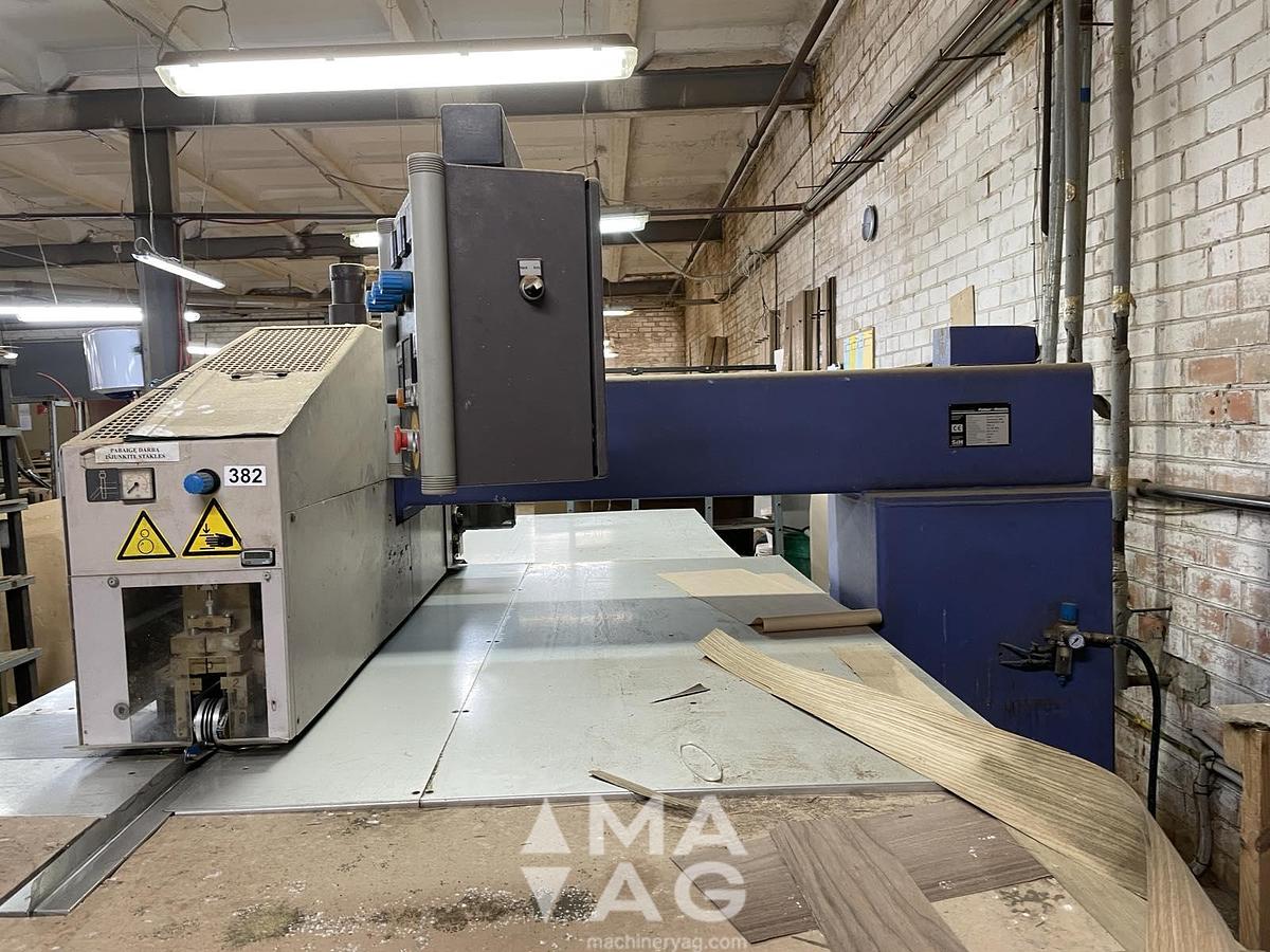 Used Fisher+Rueckle Omnimaster 1200 Veneer splicing machine, year 2009