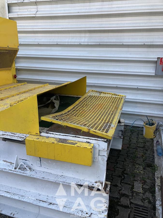 Used Simon Waste shredder