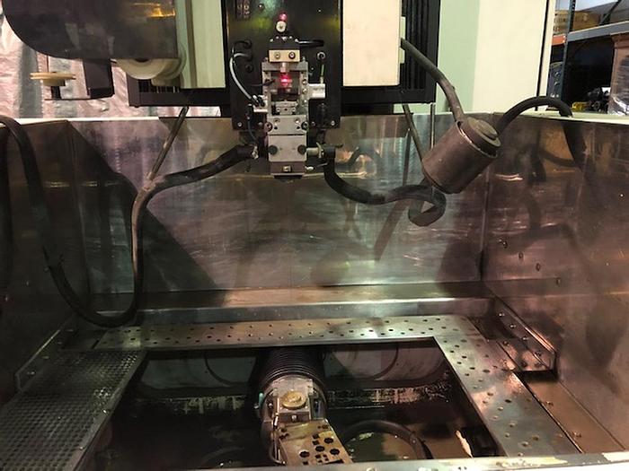 Used 2006 Makino SP64 Wire EDM