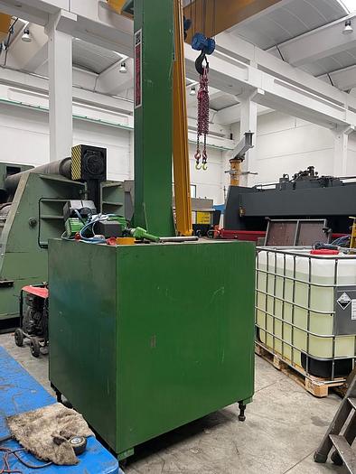 Usato GRU A BANDIERA ELEPHANT (con piattaforma)