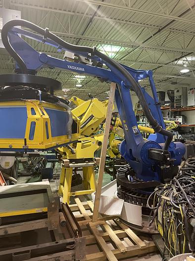 Used MOTOMAN MPL800 4 AXIS PALLETIZING ROBOT NEW 2015 DX100 800KG X 3.159 METER REACH