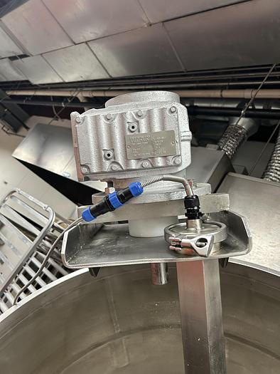 Used GROEN DH/INA/2-140 GAL. TILTING SELF-CONTAINED NAT GAS COOKER/MIXER STEAM KETTLE w/ AGITATION & SCRAPE #1046C