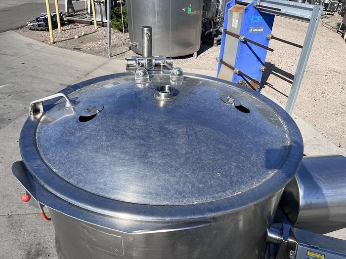 Used J.C. PARDO 200 GAL. HORIZONTAL AGITATION & SCRAPE TILTING COOKER MIXER DIRECT STEAM KETTLE (940C)