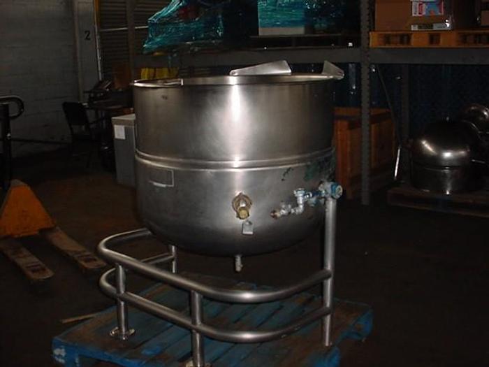 Used CLEVELAND RANGE KDL-100-T DIRECT STEAM KETTLE TILTING, (STOCK #957). 