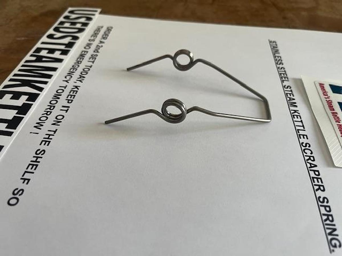   LEE STAINLESS STEEL SCRAPER SPRING FITS 3.5" x 4.5" ROUND & SQUARE FRONT KETTLE SCRAPERS !