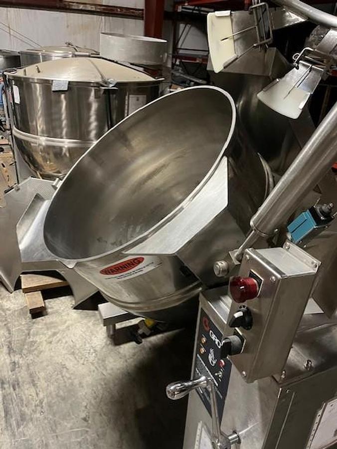 Used GROEN DH-60, INA/2 60 GAL COOKER MIXER AGITATION SCRAPER TILT STEAM KETTLE NAT. GAS (#1123)