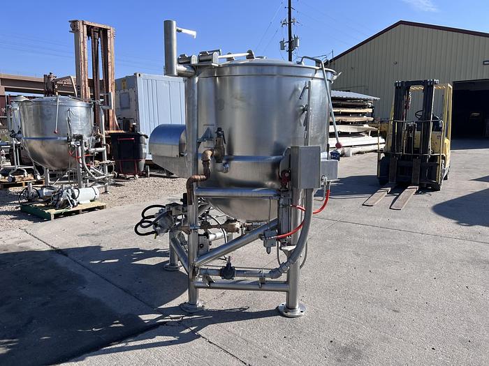 Used J.C. PARDO 200 GAL. HORIZONTAL AGITATION & SCRAPE TILTING COOKER MIXER DIRECT STEAM KETTLE (940C)