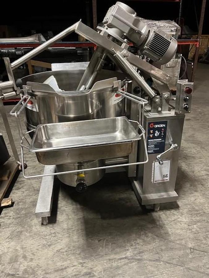 Used GROEN DH-60, INA/2 60 GAL COOKER MIXER AGITATION SCRAPER TILT STEAM KETTLE NAT. GAS (#1123)