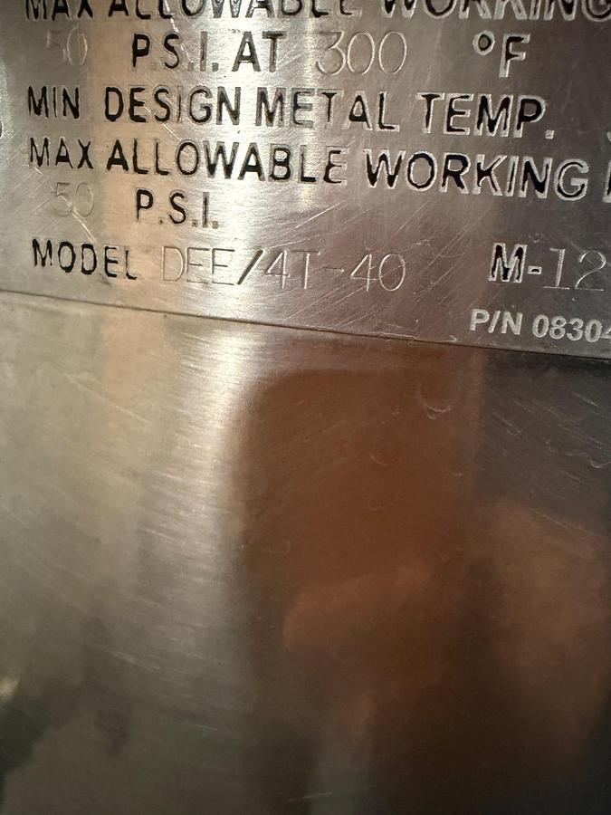 Used  GROEN #DEE/4T-40, TA/3 40 GAL. ELEC. TILT'G DUAL AGITATION COOKER MIXER (#1148C).