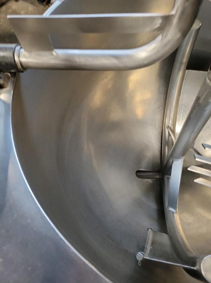 Used GROEN DEE/4T-60, TA/3 60 GAL. TILTING ELECTRIC COOKER MIXER STEAM KETTLE, 865C.