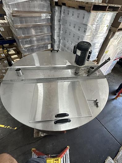 Used GROEN 500 GAL. STAINLESS STEEL TANK WITH AGITATION, (#1047C)