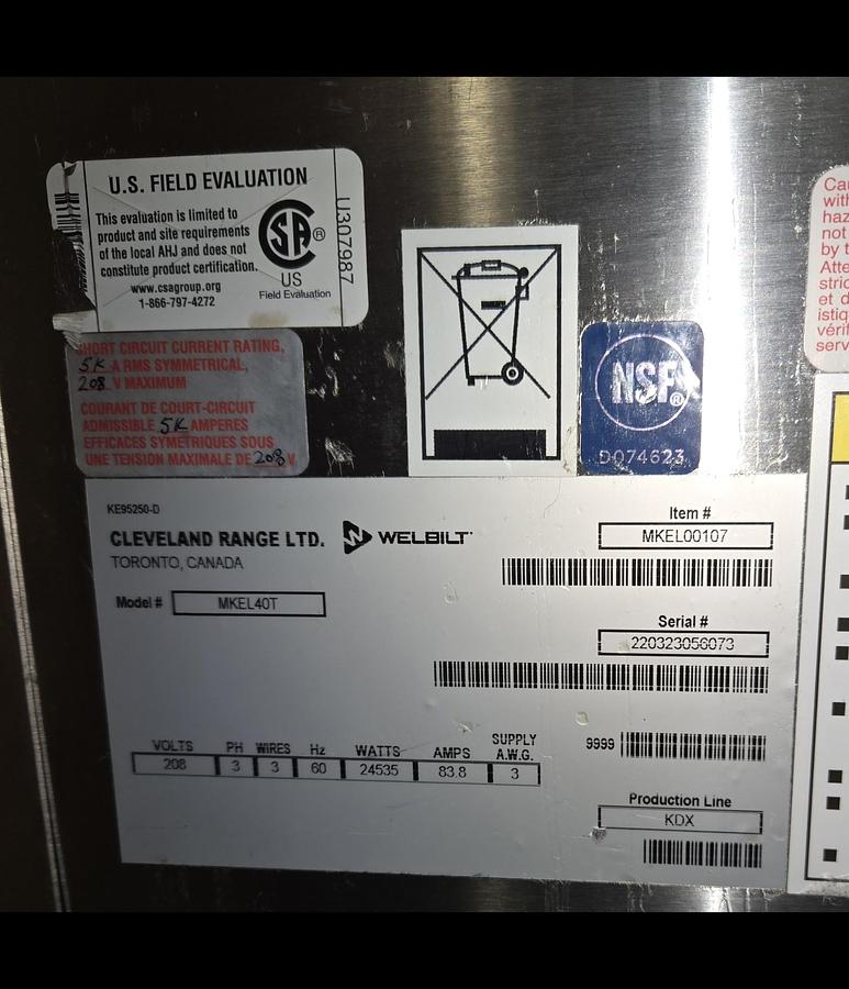 Used CLEVELAND RANGE #MKEL-40-T, TILTING, COOKER MIXER, SCRAPE SURFACE, STEAM KETTLE w/ WATER METER (#1073C).